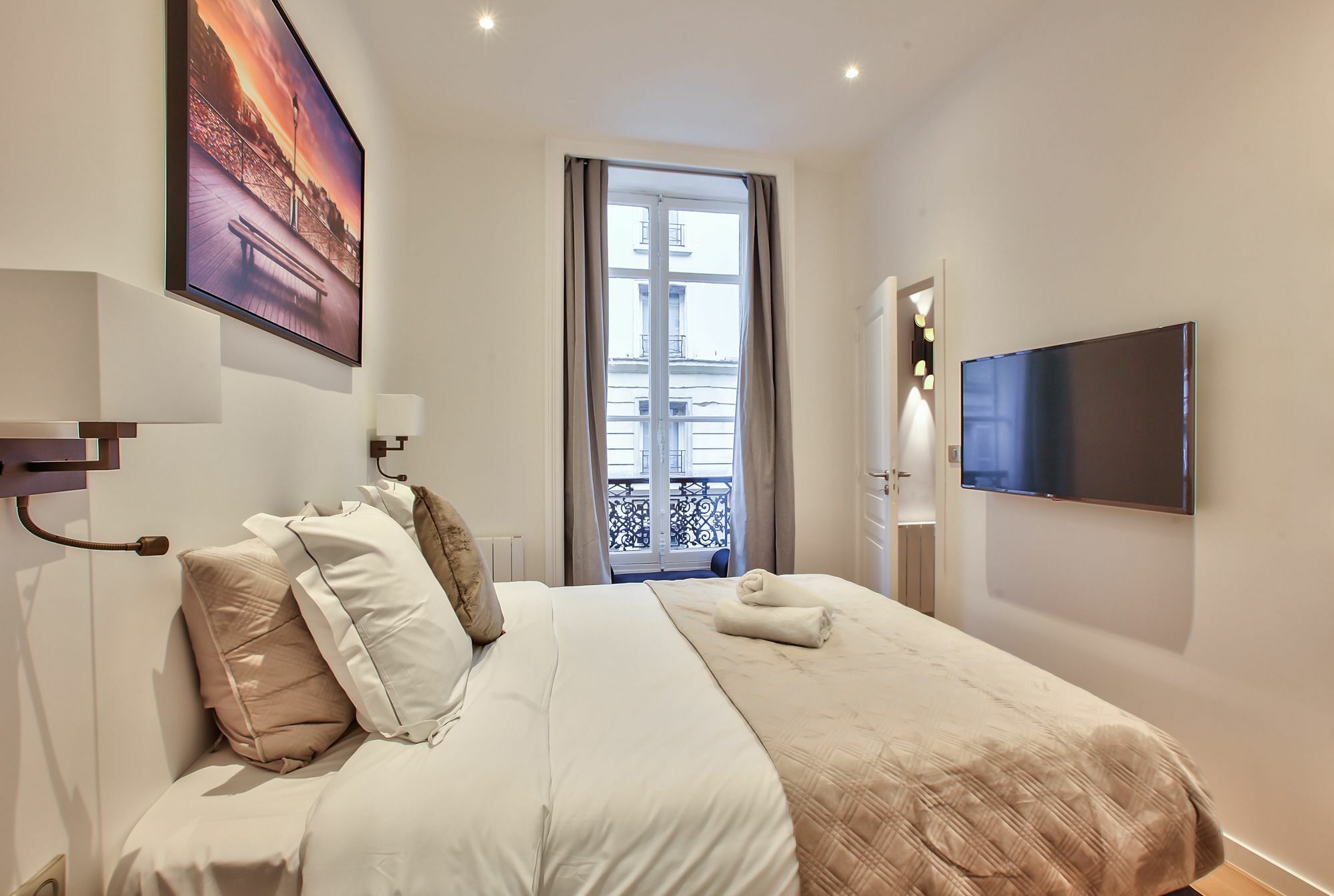 64 - Luxury Flat Champs-elysees 1d * Paris